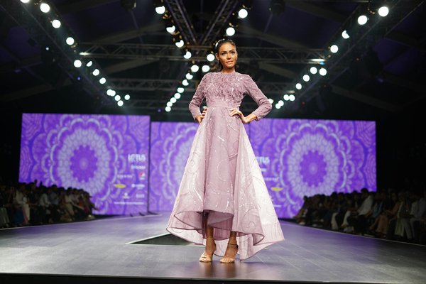 Comment Sublimer Votre Style avec les Couleurs d'Automne : Guide Indispensable